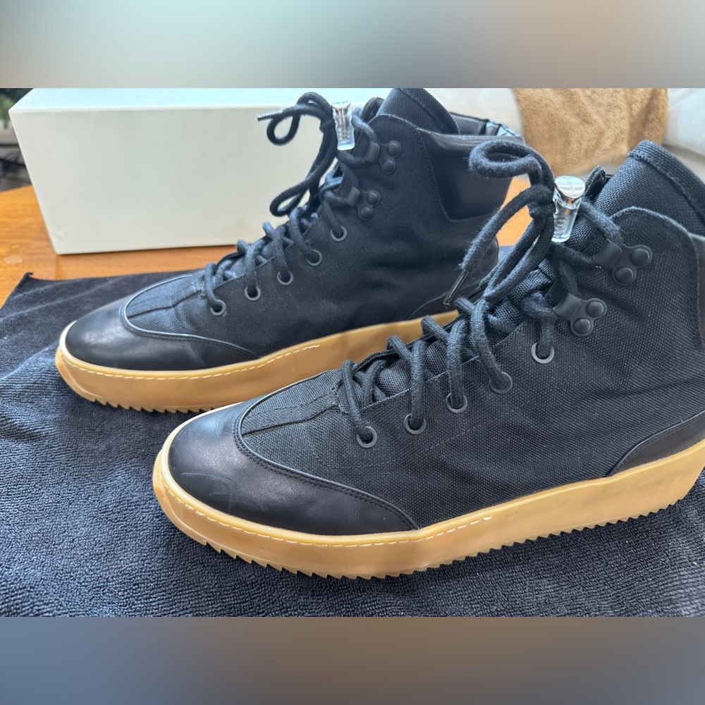 FEAR OF GOD “6th Collection Hiker”
